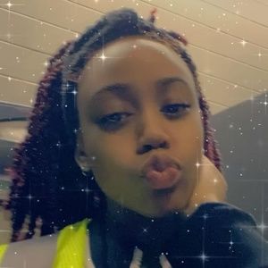 Meet your Posher, Leasia